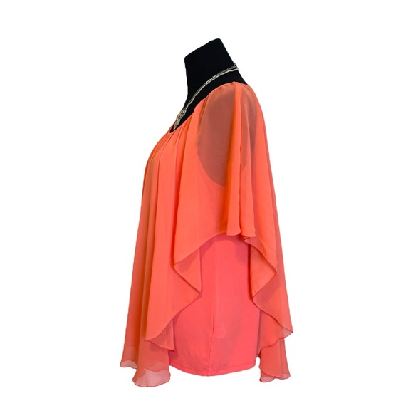 Chic Coral Blouse - Picture 3 of 4